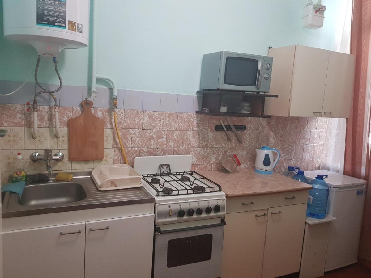 Зручна І Комфортна Квартира Недалеко Від Вокзалу І Центру Міста Лвив Екстериор снимка